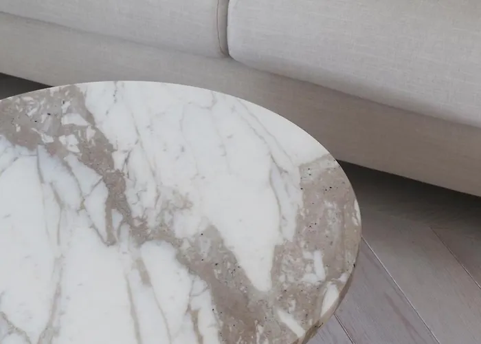 Luxury Yacht Park Marina View Parking *