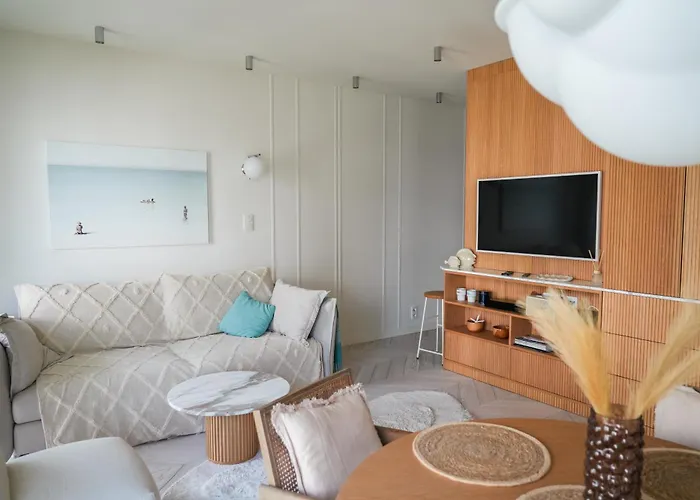 Luxury Yacht Park Marina View Parking Apartment